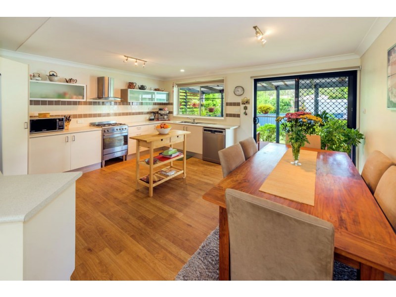 14 Lake View Avenue, Safety Beach NSW 2456