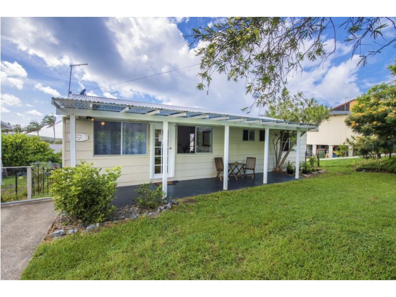 28 Arrawarra Road, Arrawarra Headland NSW 2456