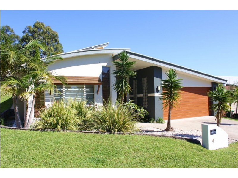 5 Mariner Drive, Safety Beach NSW 2456