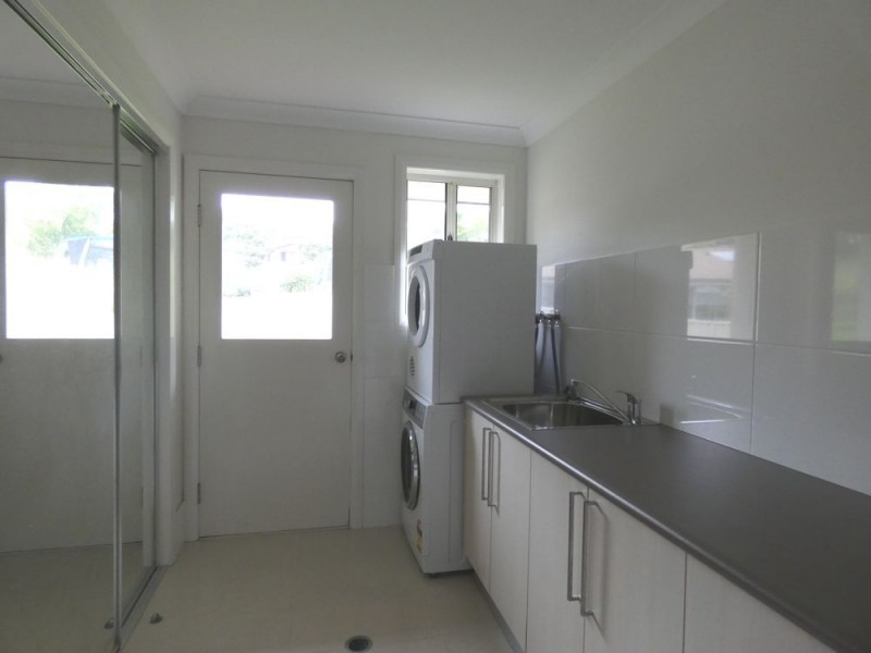 5 Mariner Drive, Safety Beach NSW 2456