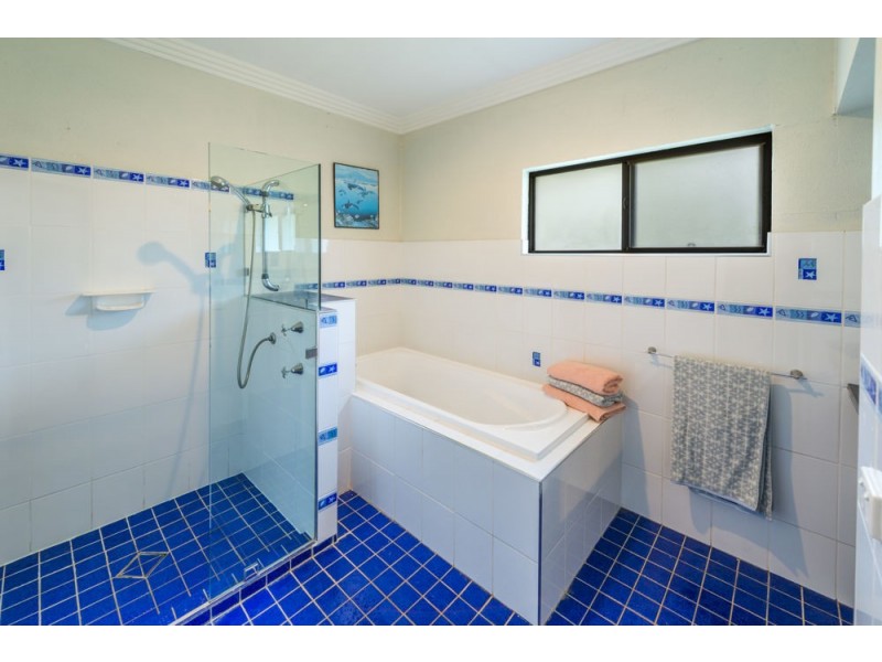 300 Newmans Road, Woolgoolga NSW 2456