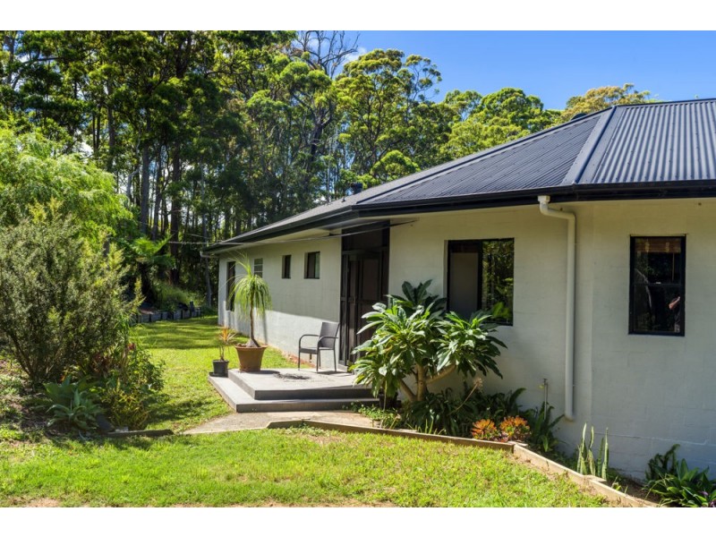 300 Newmans Road, Woolgoolga NSW 2456