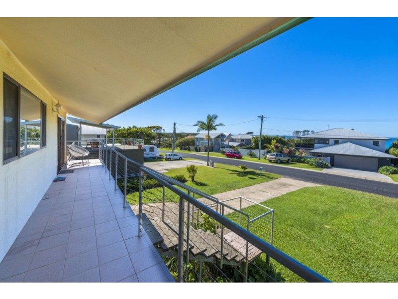 10 Fuller Street, Arrawarra Headland NSW 2456
