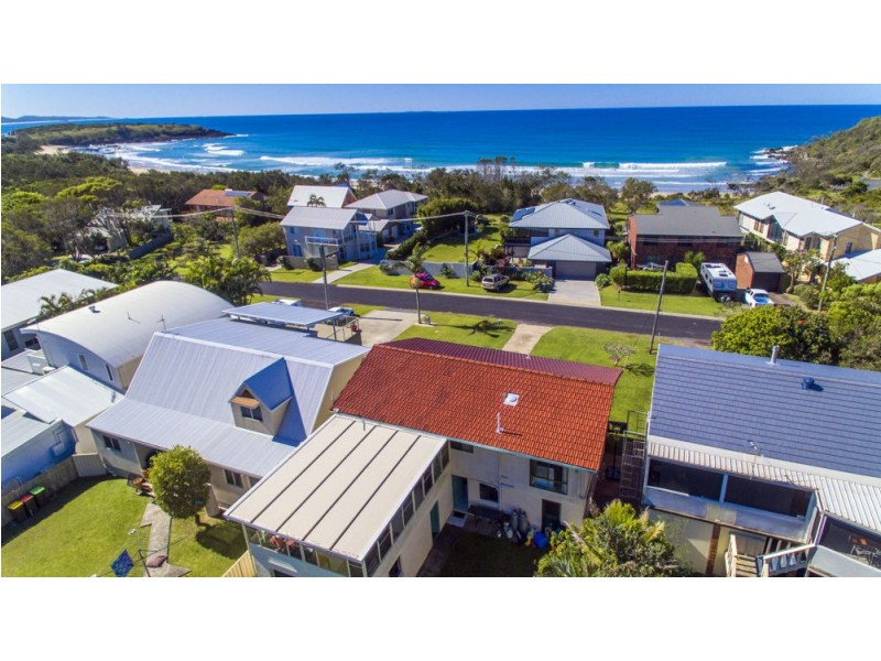 10 Fuller Street, Arrawarra Headland NSW 2456