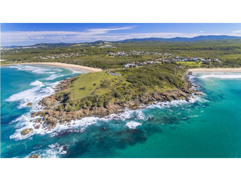10 Fuller Street, Arrawarra Headland NSW 2456