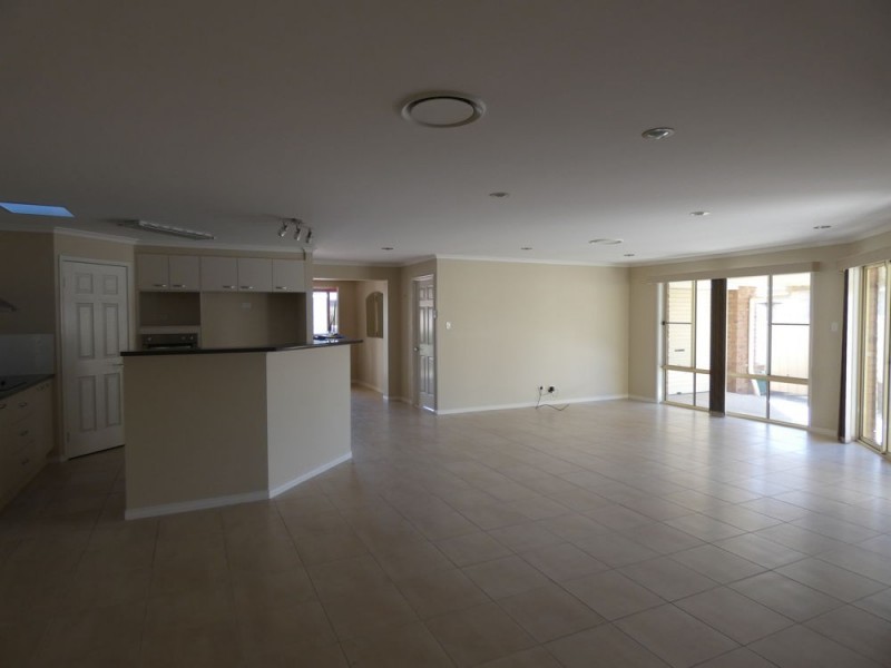 13 Admiralty Drive, Safety Beach NSW 2456