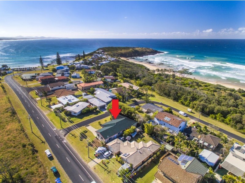 70 Arrawarra Road, Arrawarra Headland NSW 2456