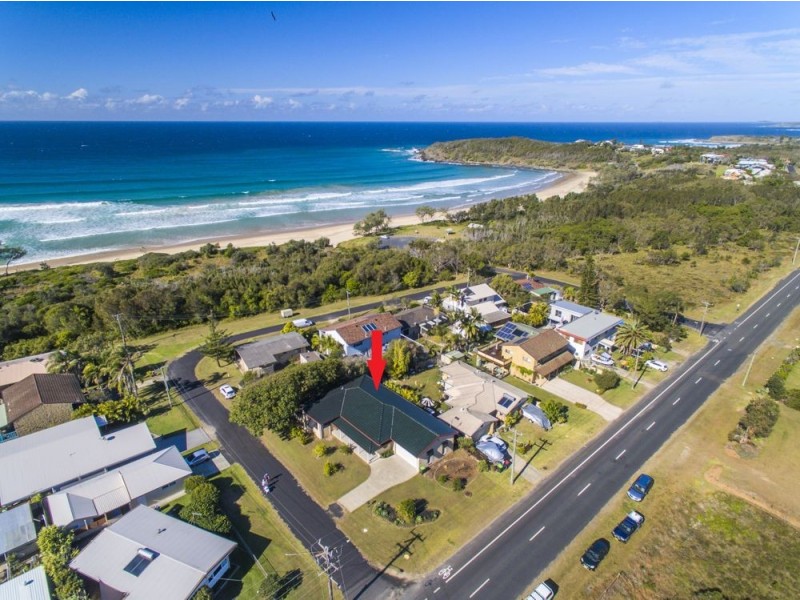 70 Arrawarra Road, Arrawarra Headland NSW 2456