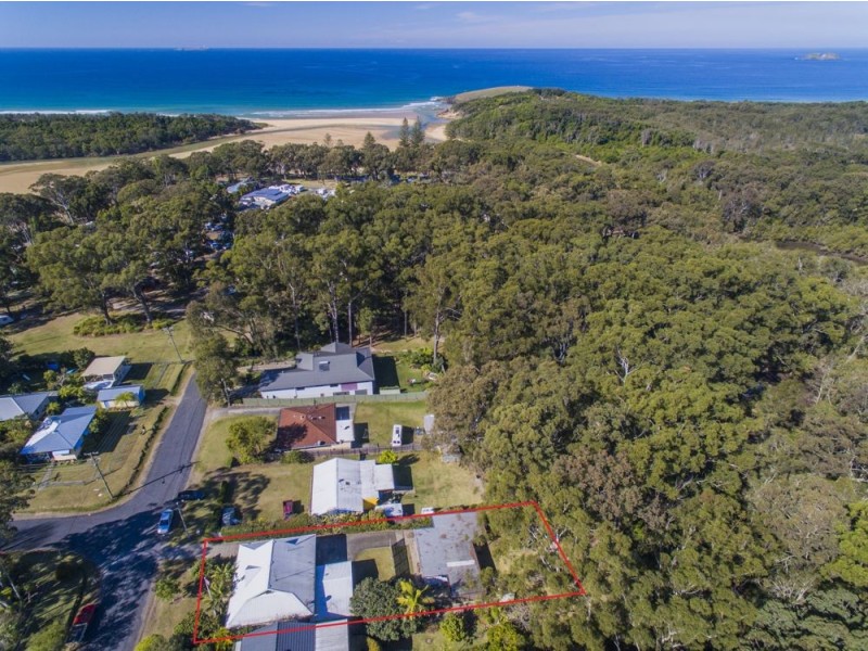 7 Rushton Avenue, Moonee Beach NSW 2450