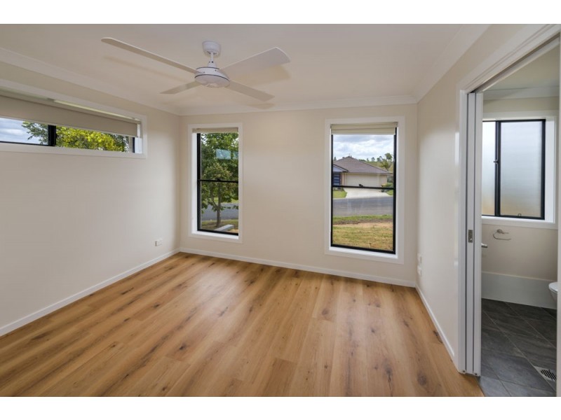 2/1 Martin Crescent, Junction Hill NSW 2460