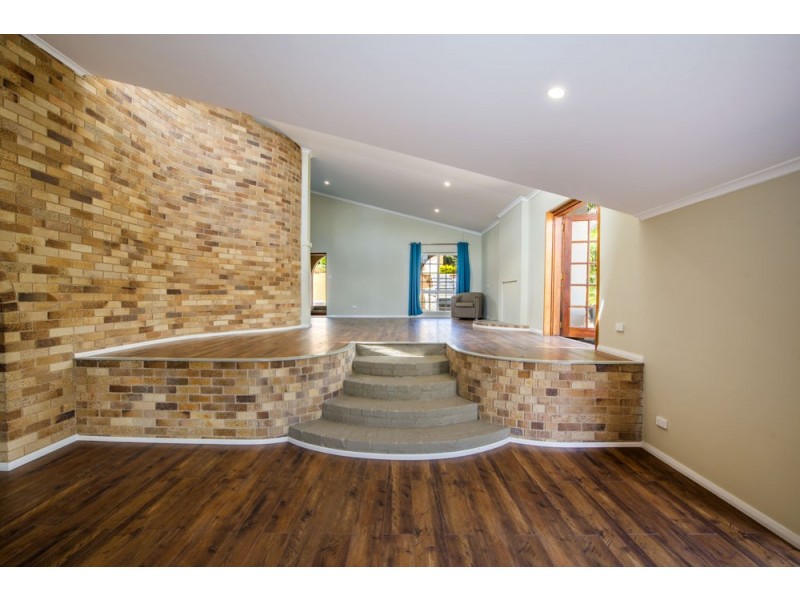 25 Barnes Street, Woolgoolga NSW 2456