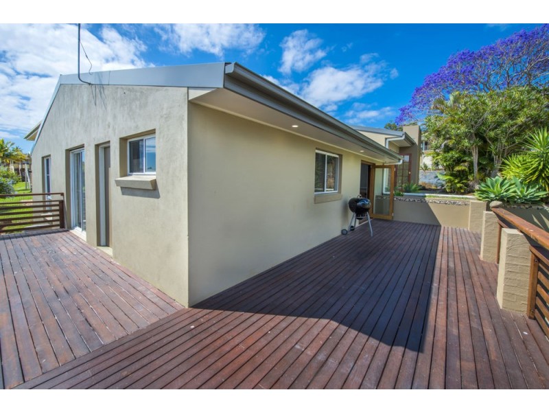 25 Barnes Street, Woolgoolga NSW 2456