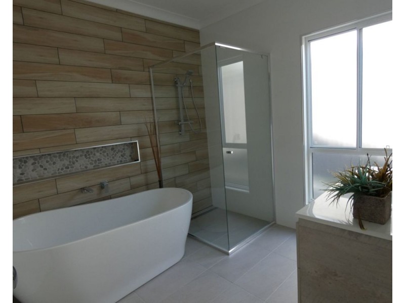 8 Neptune Close, Safety Beach NSW 2456