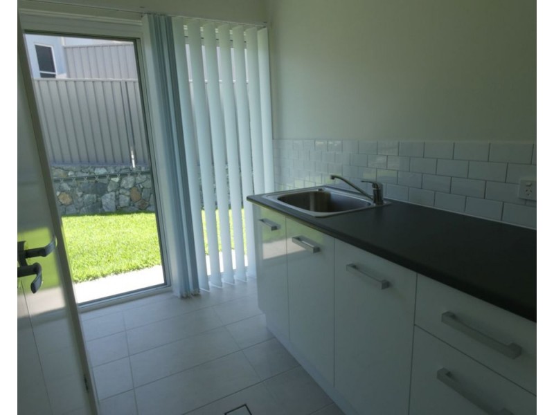 8 Neptune Close, Safety Beach NSW 2456