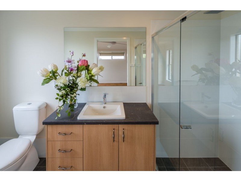 2/1 Martin Crescent, Junction Hill NSW 2460