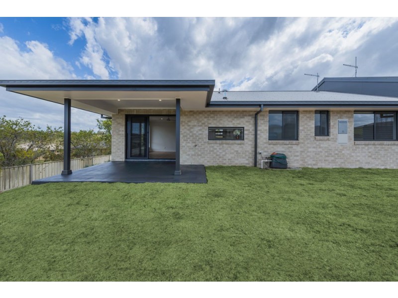 2/1 Martin Crescent, Junction Hill NSW 2460