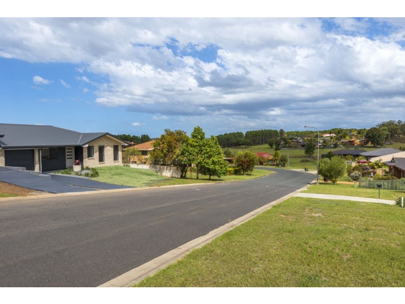 2/1 Martin Crescent, Junction Hill NSW 2460