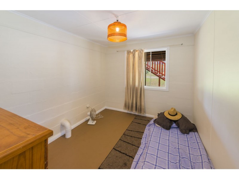 25 Maple Road, Sandy Beach NSW 2456