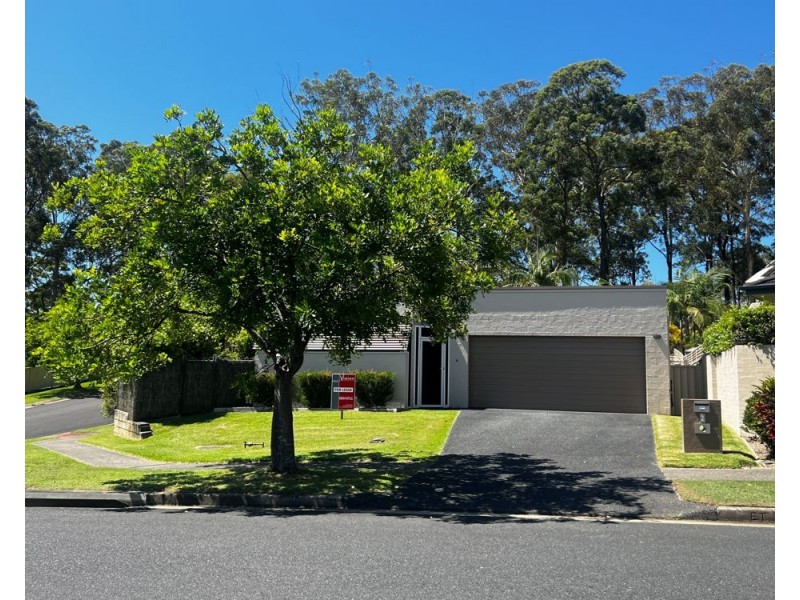 2 Spinnaker Close, Safety Beach NSW 2456