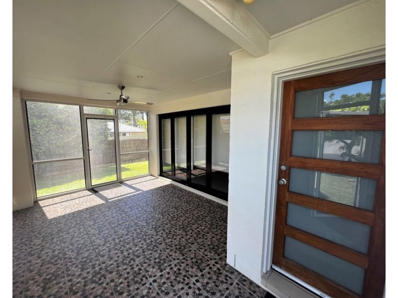 2 Spinnaker Close, Safety Beach NSW 2456