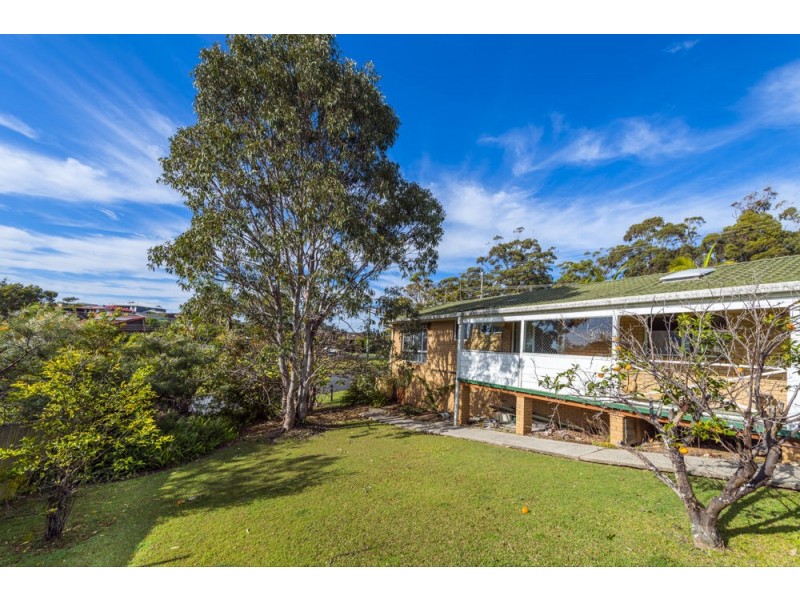 11 Schofield Drive, Safety Beach NSW 2456