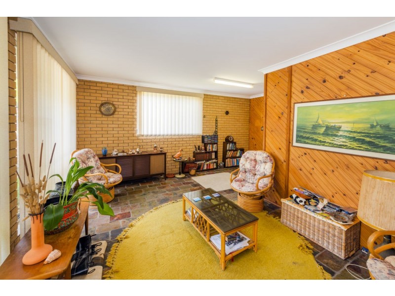11 Schofield Drive, Safety Beach NSW 2456