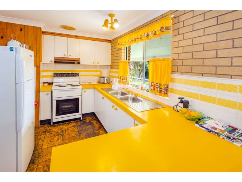 11 Schofield Drive, Safety Beach NSW 2456