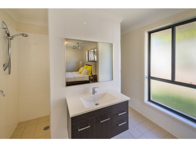 3 Admiralty Drive, Safety Beach NSW 2456
