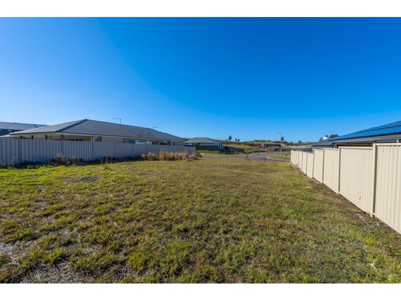 12 Flat Top Drive, Woolgoolga NSW 2456