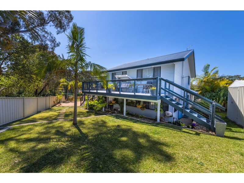 30 Strawberry Close, Woolgoolga NSW 2456