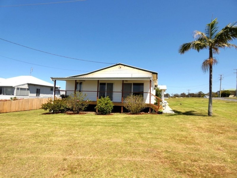 32 Nelson Street, Woolgoolga NSW 2456
