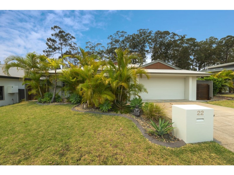 22 Mariner Drive, Safety Beach NSW 2456