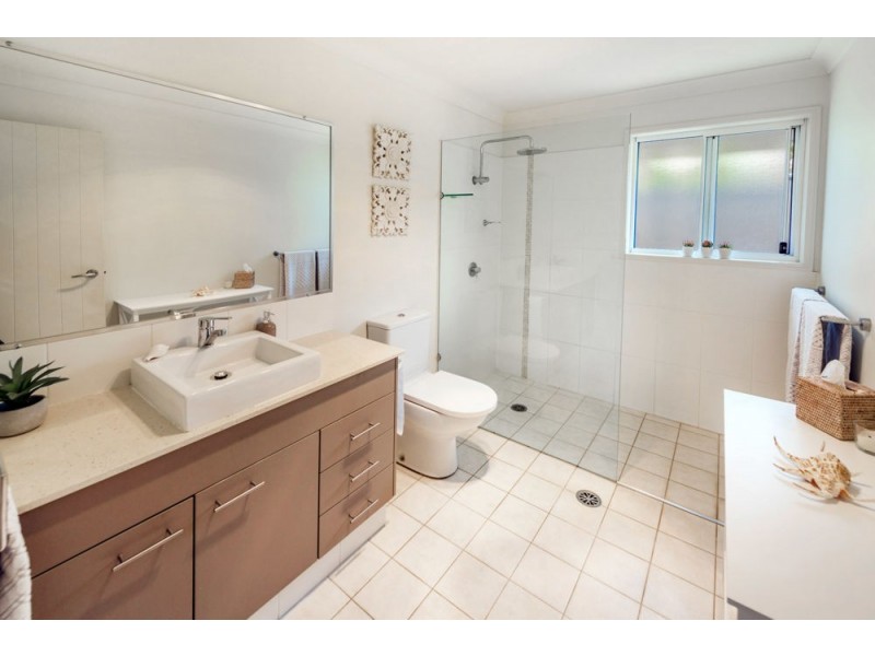 22 Mariner Drive, Safety Beach NSW 2456