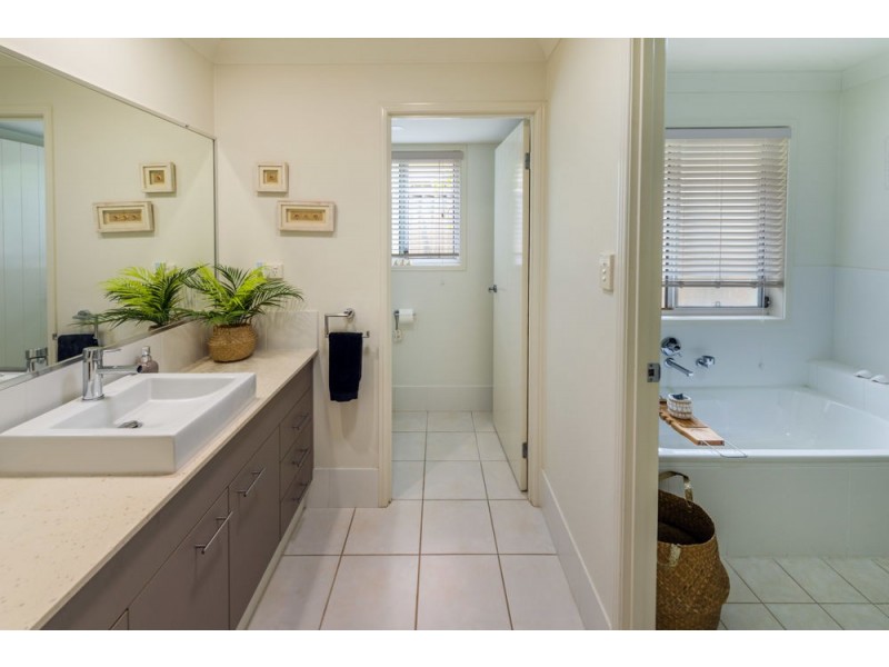 22 Mariner Drive, Safety Beach NSW 2456