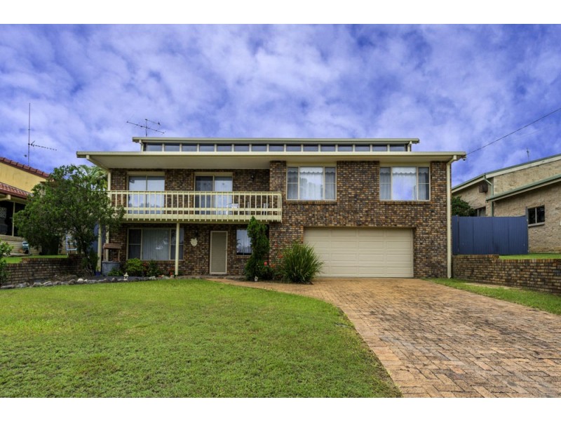10 Crabbe Street, Woolgoolga NSW 2456