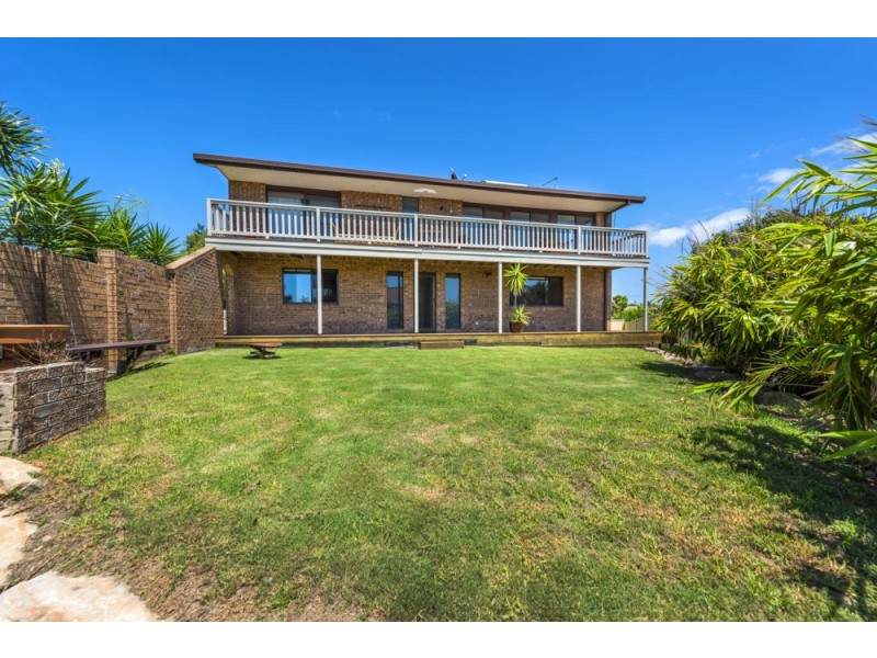 35 Barnes Street, Woolgoolga NSW 2456