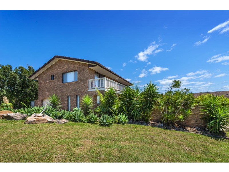 35 Barnes Street, Woolgoolga NSW 2456