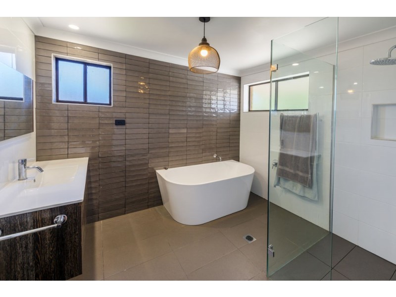35 Barnes Street, Woolgoolga NSW 2456