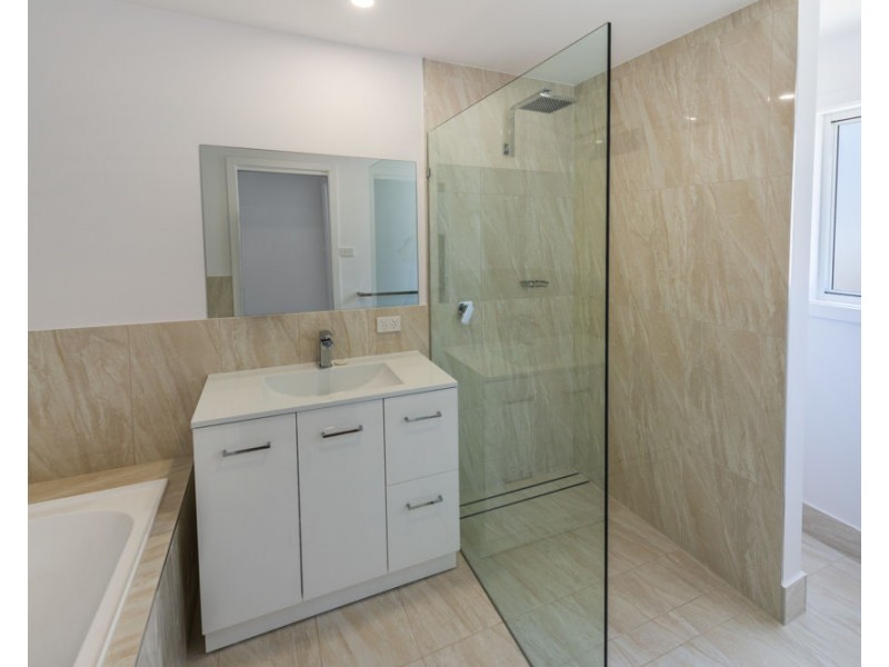 Unit 4 8 Beach Street, Woolgoolga NSW 2456