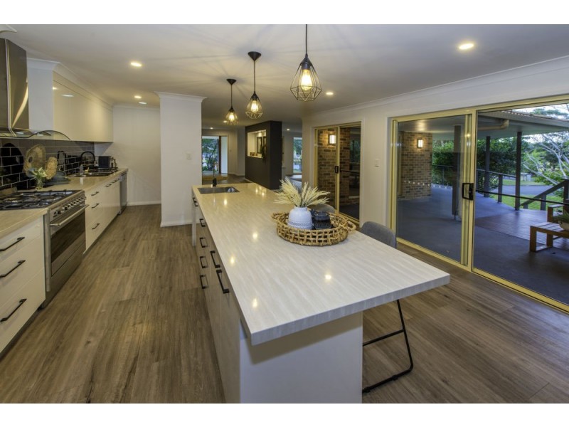 4 St Andrews Drive, Woolgoolga NSW 2456