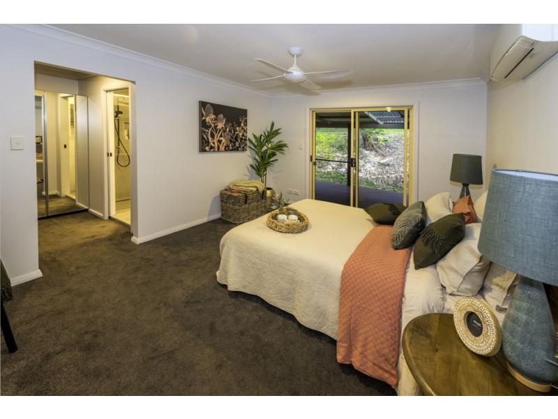 4 St Andrews Drive, Woolgoolga NSW 2456