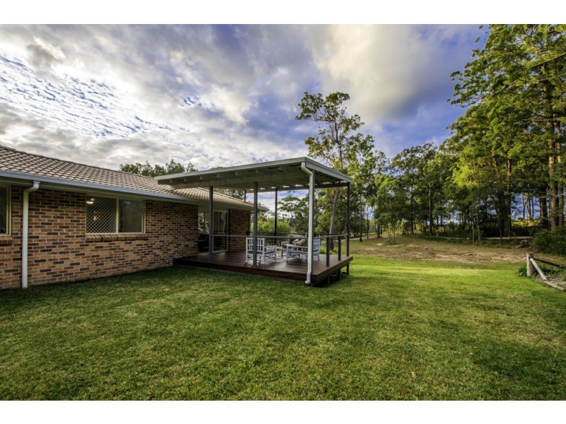 4 St Andrews Drive, Woolgoolga NSW 2456
