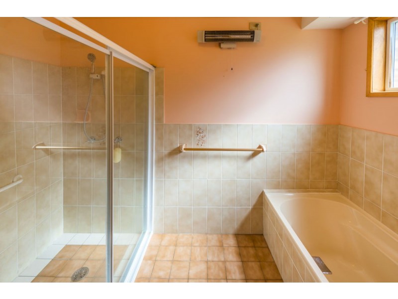 15 Tomkins Avenue, Woolgoolga NSW 2456