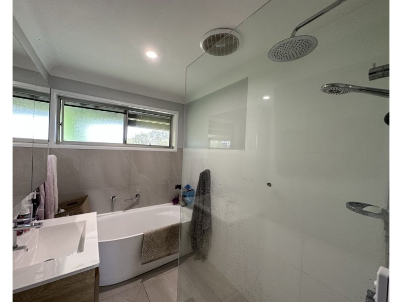 6 Schofield Drive, Safety Beach NSW 2456