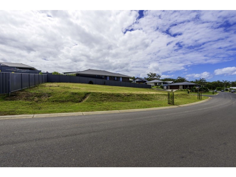 1 Neptune Close, Safety Beach NSW 2456