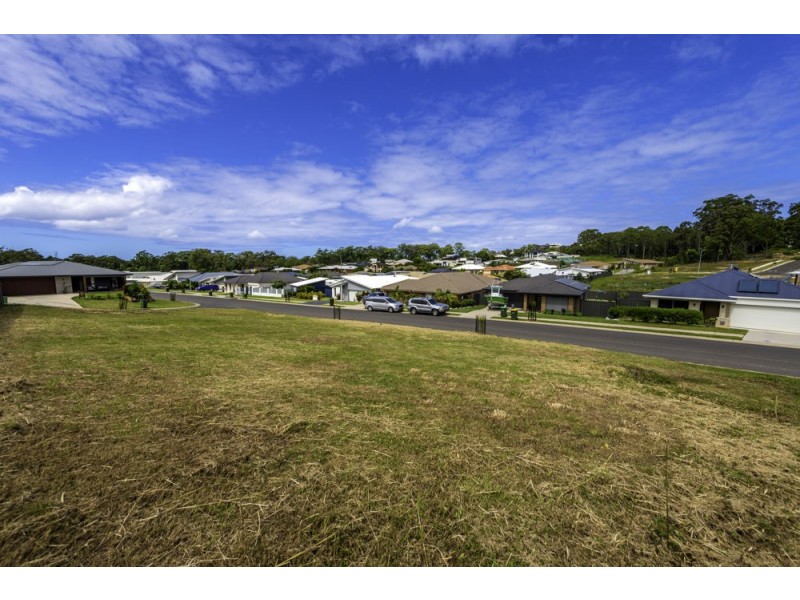 1 Neptune Close, Safety Beach NSW 2456