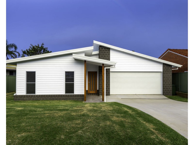 35 Eileen Drive, Corindi Beach NSW 2456