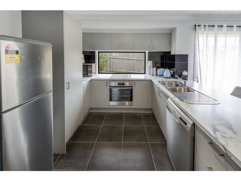 38 Admiralty Drive, Safety Beach NSW 2456