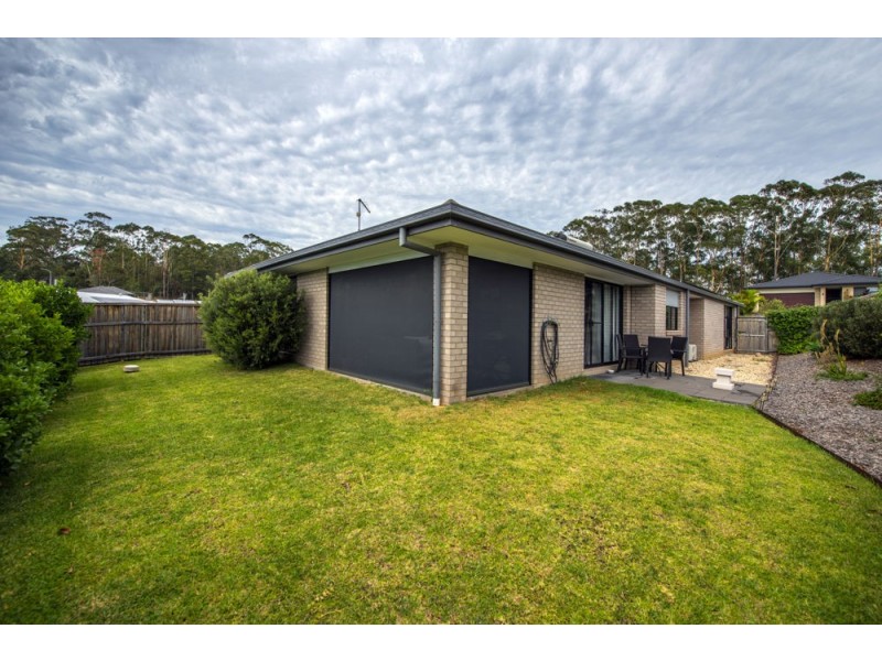 38 Admiralty Drive, Safety Beach NSW 2456