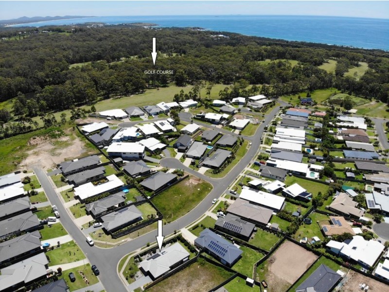 38 Admiralty Drive, Safety Beach NSW 2456